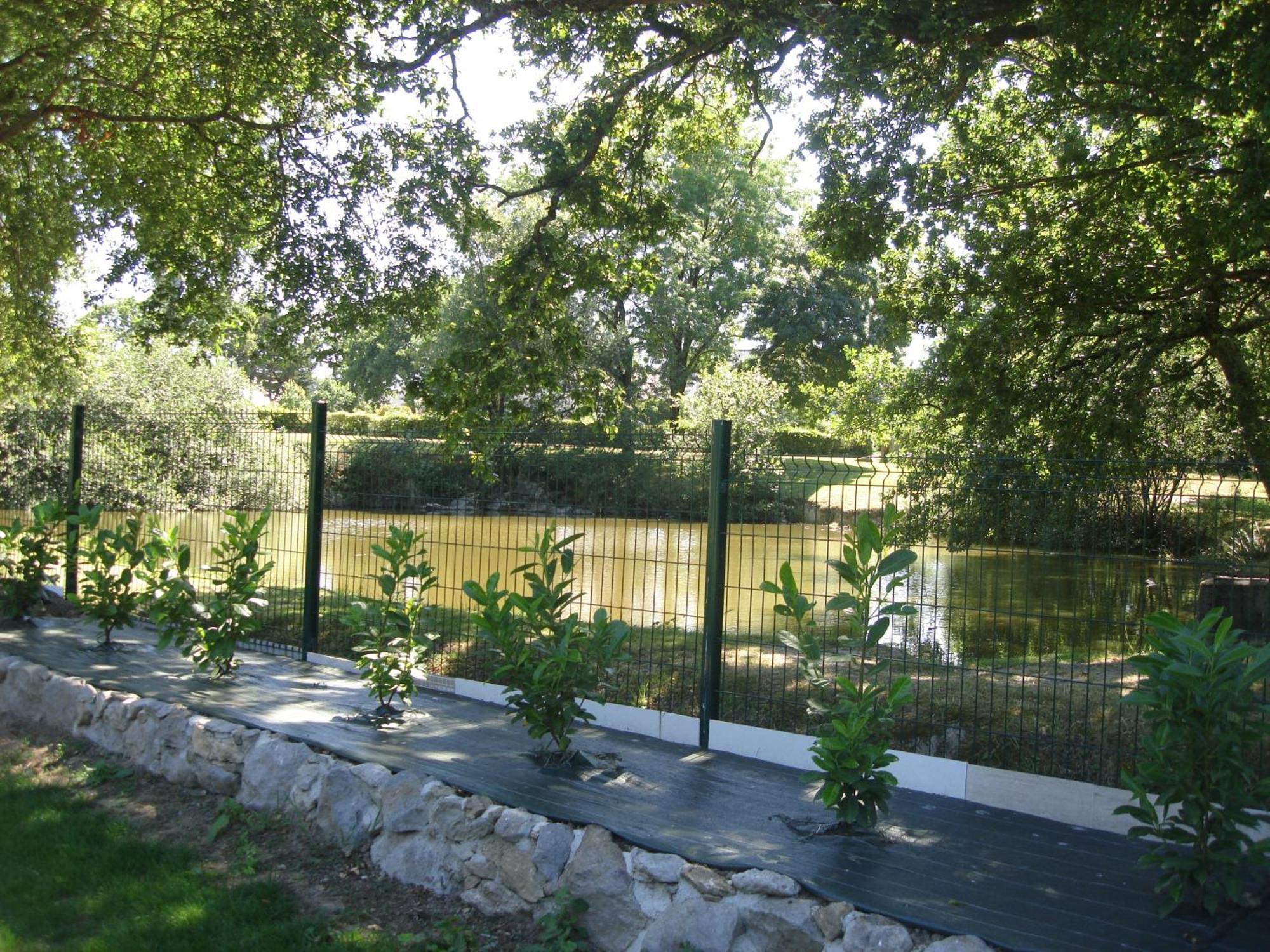 Le Petit Etang Bed & Breakfast La Trinite-Surzur Exterior photo
