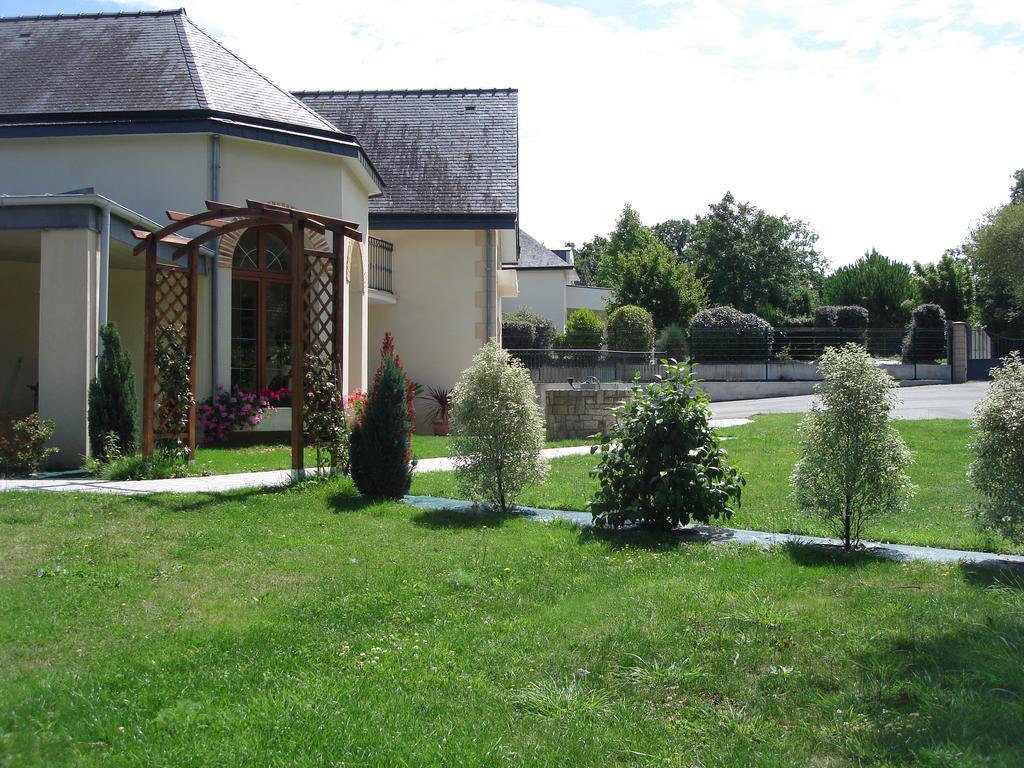 Le Petit Etang Bed & Breakfast La Trinite-Surzur Exterior photo